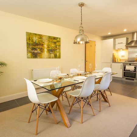 The Wellness Lodge- Gym, Table Tennis, Cinema, Parking And More! Bath Eksteriør bilde