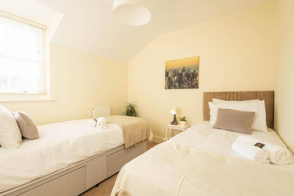 The Wellness Lodge- Gym, Table Tennis, Cinema, Parking And More! Bath Eksteriør bilde