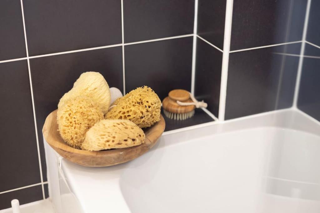 The Wellness Lodge- Gym, Table Tennis, Cinema, Parking And More! Bath Eksteriør bilde