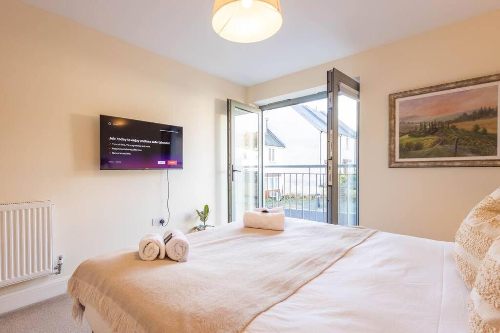 The Wellness Lodge- Gym, Table Tennis, Cinema, Parking And More! Bath Eksteriør bilde