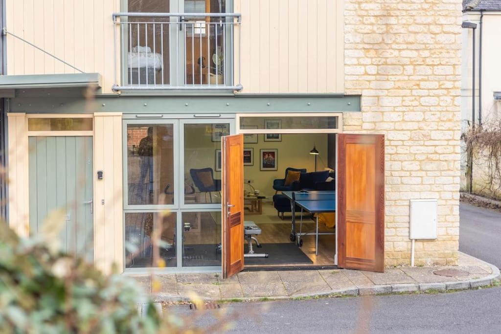 The Wellness Lodge- Gym, Table Tennis, Cinema, Parking And More! Bath Eksteriør bilde
