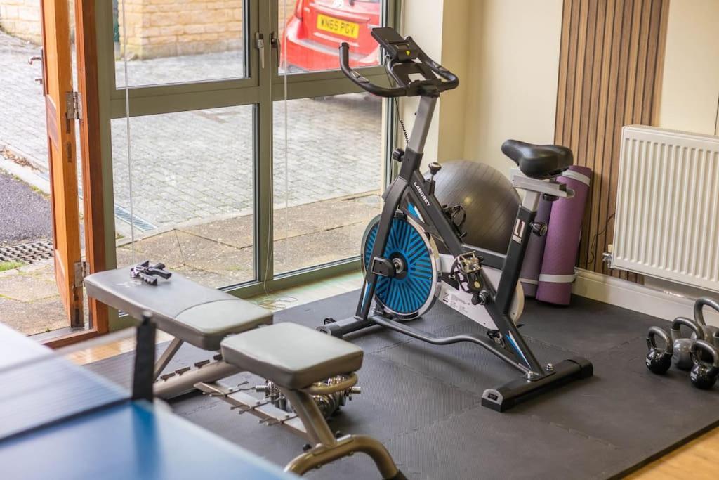 The Wellness Lodge- Gym, Table Tennis, Cinema, Parking And More! Bath Eksteriør bilde