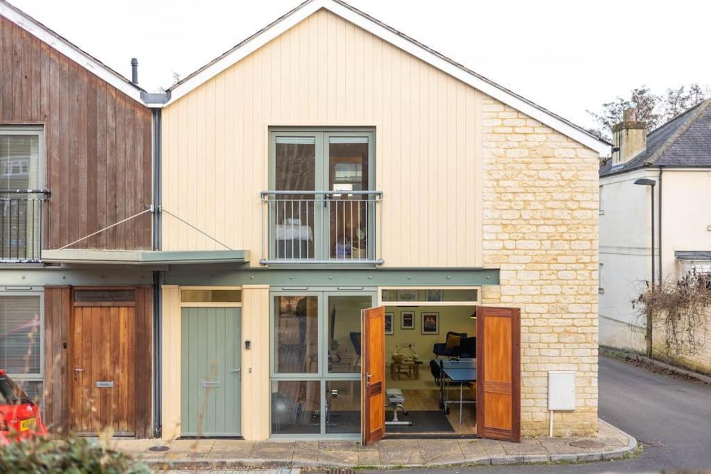 The Wellness Lodge- Gym, Table Tennis, Cinema, Parking And More! Bath Eksteriør bilde